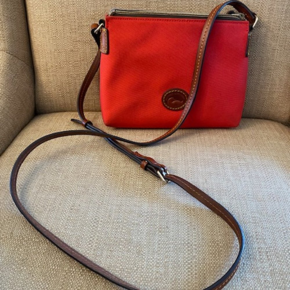 Dooney & Bourke Crossbody Pouchette Great for summer!!
